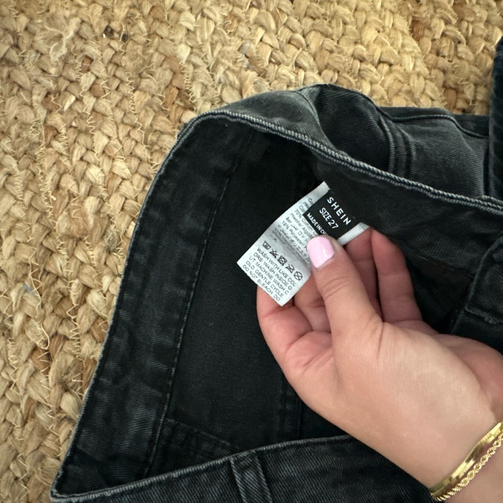 BLACK BAGGY HIGH RISE JEANS - Picture 2 of 6
